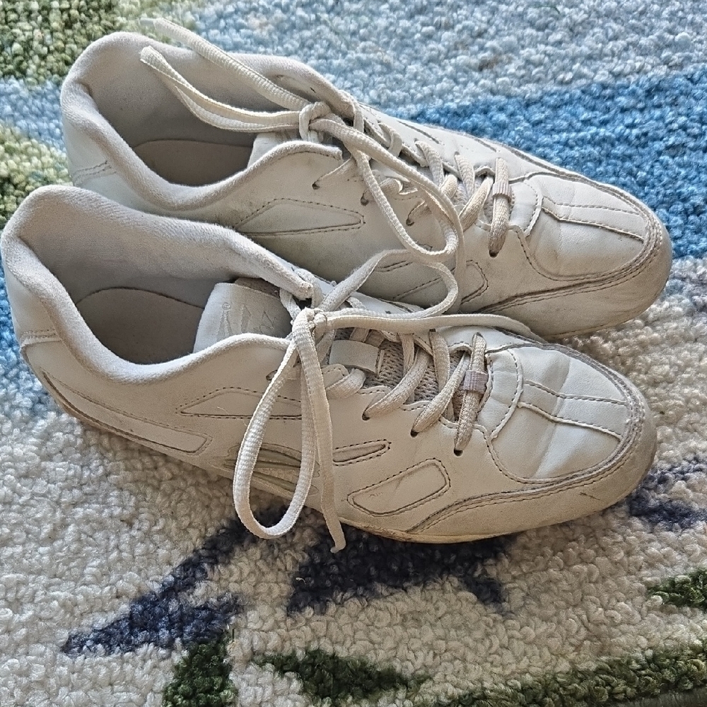 Zephz White Lace-Up Cheer Shoes